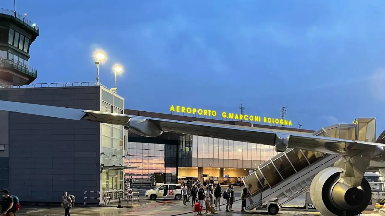Austrian Airlines BLQ Terminal – Bologna Guglielmo Marconi Airport