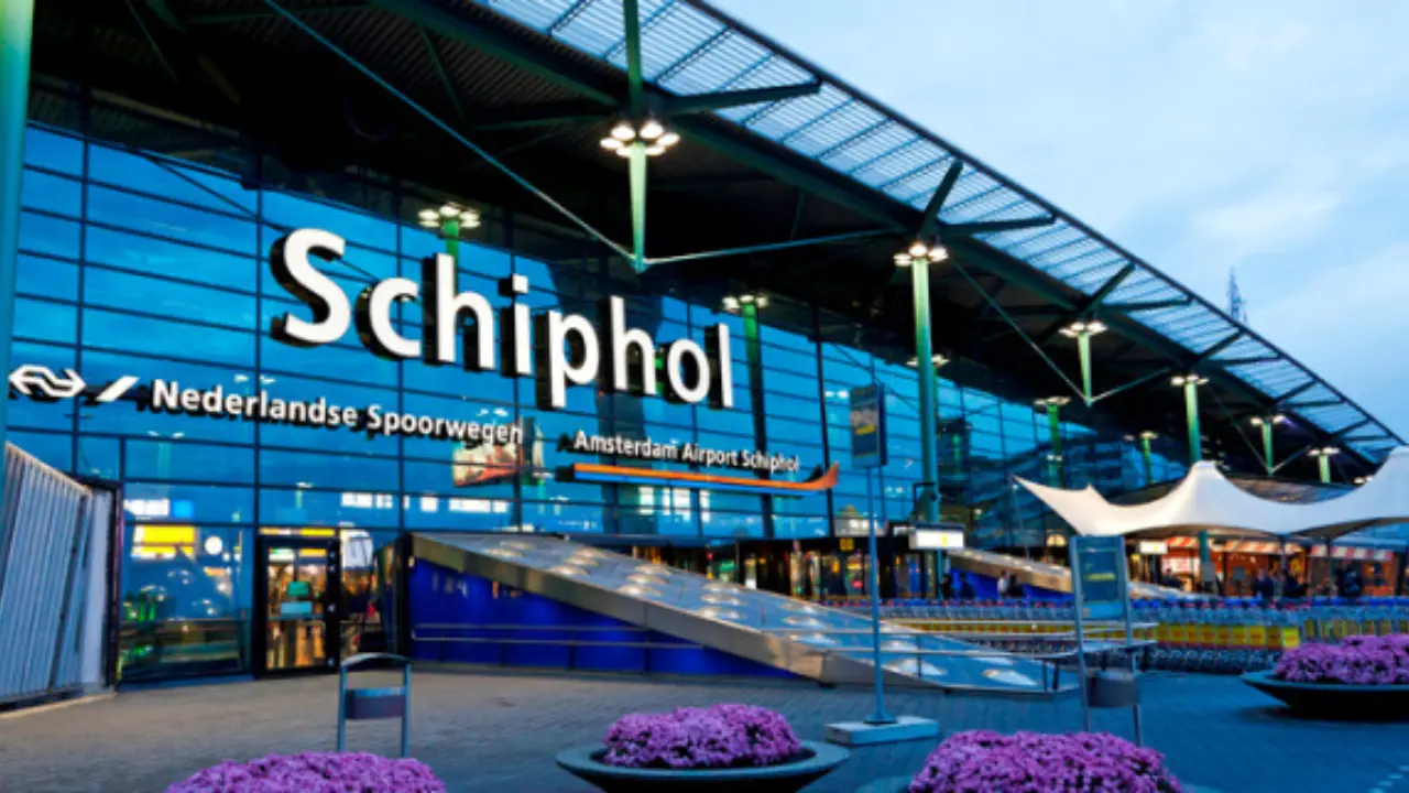 Austrian Airlines AMS Terminal – Amsterdam Airport Schiphol