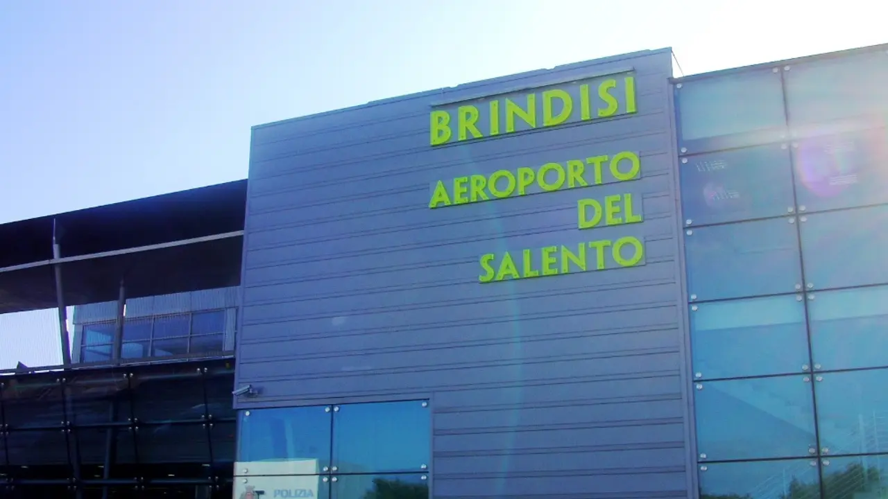 Austrian Airlines BDS Terminal – Brindisi Airport