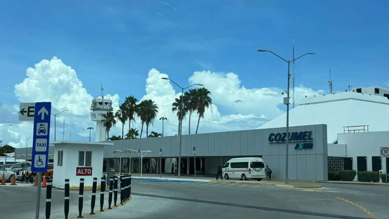 Southwest Airlines CZM Terminal – Cozumel International Airport
