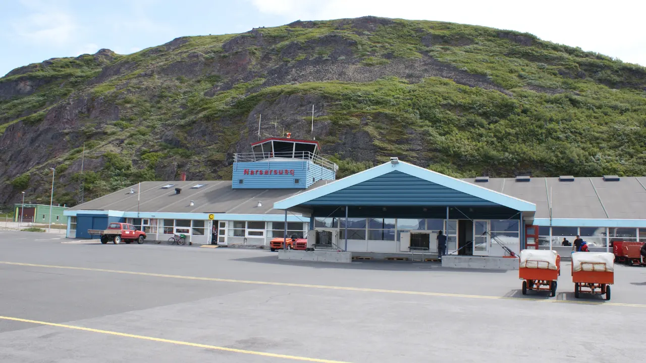 Icelandair UAK Terminal – Narsarsuaq Airport
