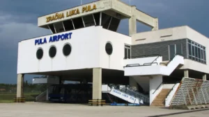 Ryanair PUY Terminal – Pula Airport