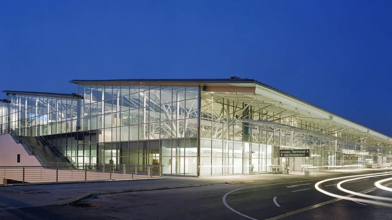 Swiss Air STR Terminal – Stuttgart Airport
