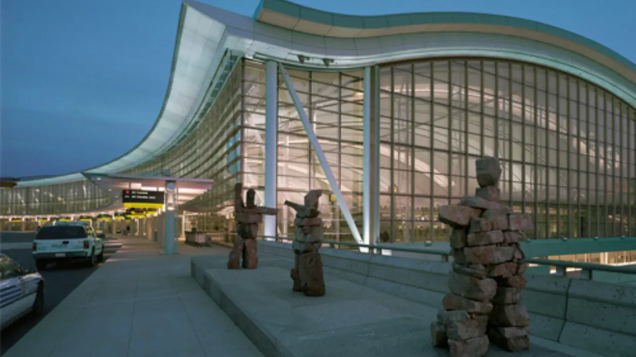 Swiss Air YYZ Terminal – Toronto Pearson International Airport