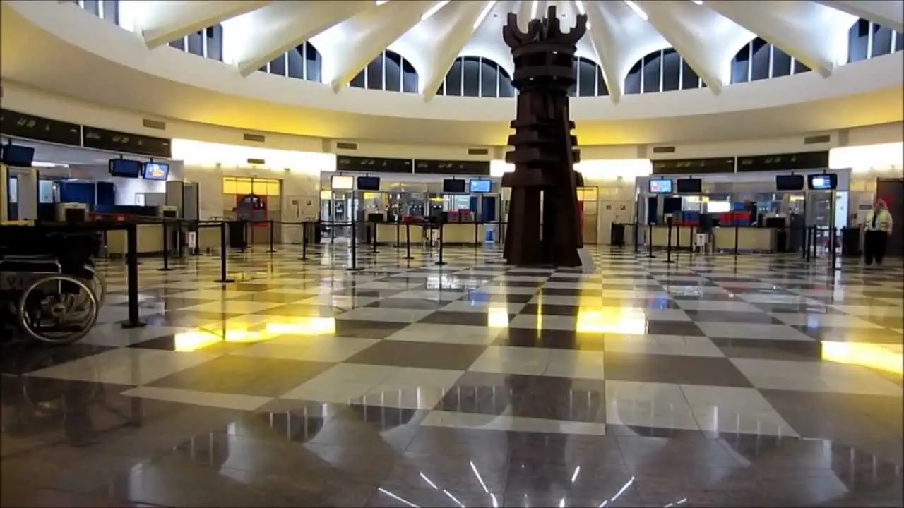 Malaysia Airlines VIE Terminal – Vienna Intl. Airport