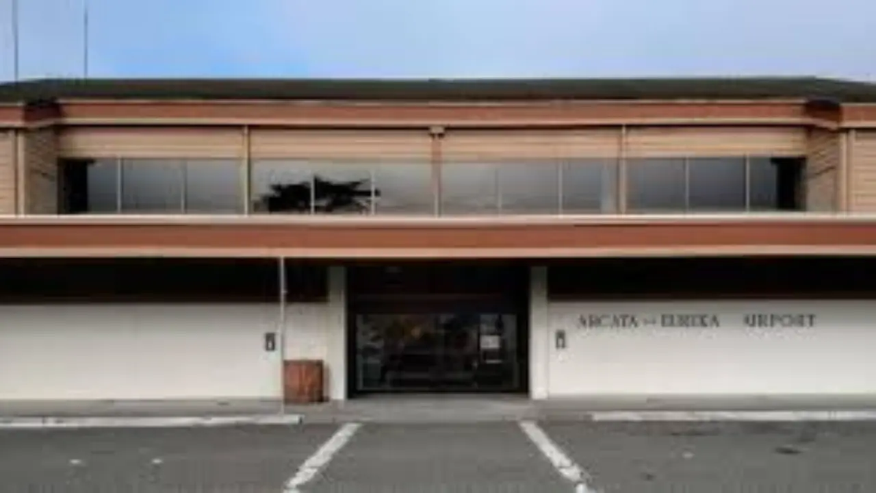 United Airlines ACV Terminal – California Redwood Coast-Humboldt County Airport