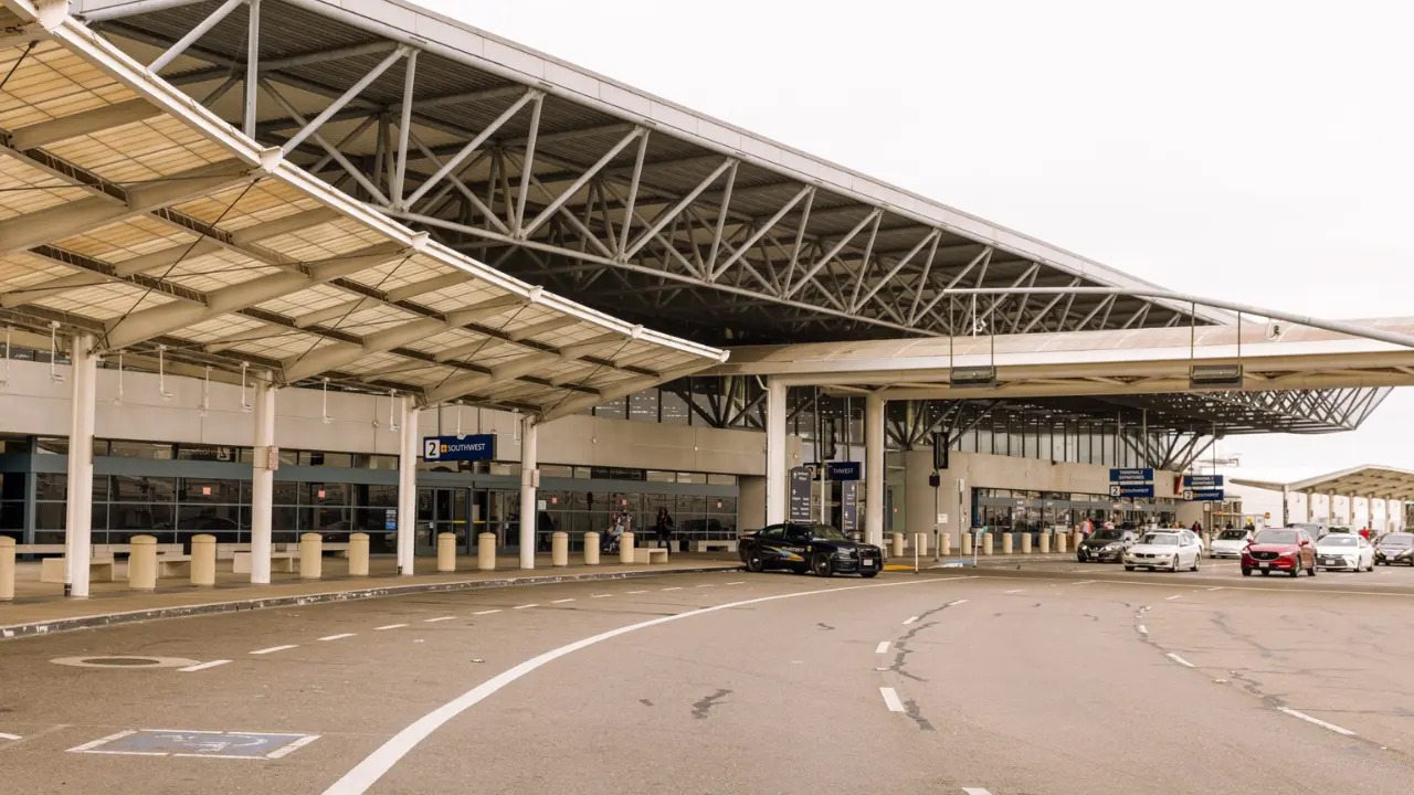 Hawaiian Airlines OAK Terminal – Oakland San Francisco Bay Airport
