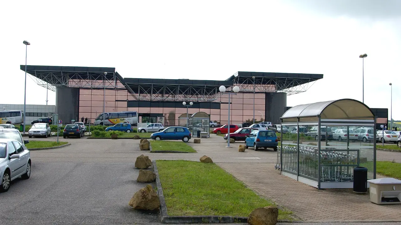 Aegean Airlines ETZ Terminal – Lorraine Airport